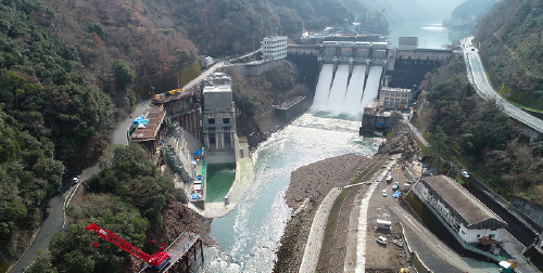 鹿野川ダムの見学